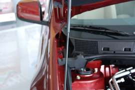 2010款日产逍客2.0S火MT2WD