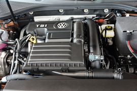 2015款大众凌渡230TSI DSG风尚版
