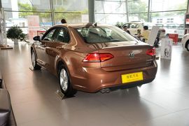 2015款大众凌渡230TSI DSG风尚版