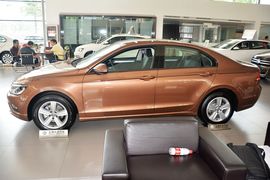 2015款大众凌渡230TSI DSG风尚版
