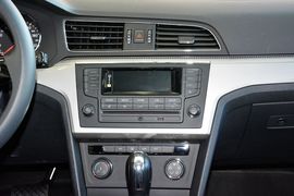 2015款大众凌渡230TSI DSG风尚版