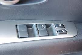 车门内部控制面板