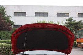 2010款奔腾2.0L手自一体豪华型到店实拍