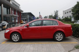 2010款奔腾2.0L手自一体豪华型到店实拍