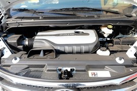 2016款上汽大通MAXUS G10 2.0T自动旗舰版