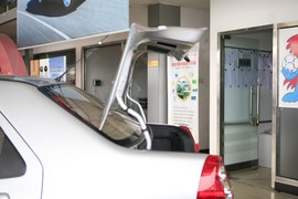 2010款爱丽舍三厢1.6手动科技型
