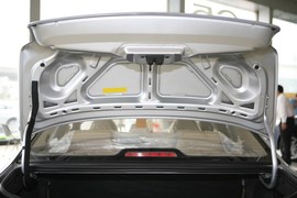 2010款爱丽舍三厢1.6手动科技型