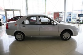 2010款爱丽舍三厢1.6手动科技型