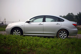 2009款日产轩逸对比测试
