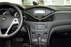 2016款奔腾B70 2.0L自动豪华型