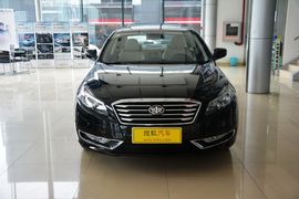 2016款奔腾B70 2.0L自动豪华型