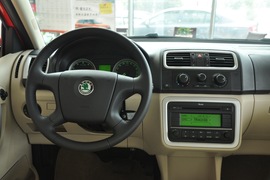 2011款斯柯达晶锐1.6L手自一体晶享版