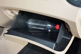 2013款起亚狮跑2.0L GL手动两驱