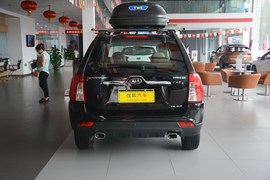 2013款起亚狮跑2.0L GL手动两驱