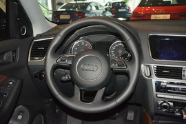 2016款奥迪Q5 40TFSI豪华型
