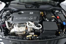 2015款奔驰GLA45 AMG 4MATIC