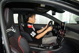 2015款奔驰GLA45 AMG 4MATIC