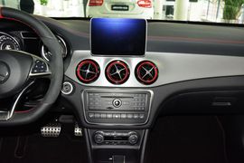 2015款奔驰GLA45 AMG 4MATIC