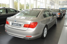 2009款宝马750Li