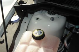2011款福特福克斯三厢1.8 手动 经典型