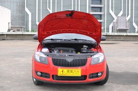 2011款斯柯达晶锐酷黑版实拍