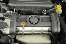 2011款斯柯达晶锐1.6L手动酷黑版
