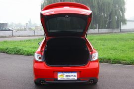2010款马自达睿翼轿跑2.0L豪华版试驾实拍