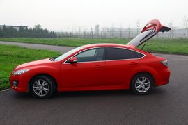2010款马自达睿翼轿跑2.0L豪华版试驾实拍