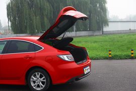 2010款马自达睿翼轿跑2.0L豪华版试驾实拍