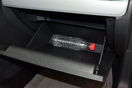 2015款大众速腾1.6L手自一体舒适型