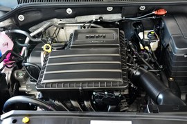 2015款大众速腾1.6L手自一体舒适型