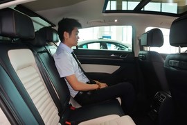 后排空间