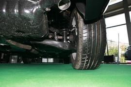 2010款吉普指南者2.4L运动版到店实拍