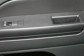 2010款吉普指南者2.4L运动版到店实拍