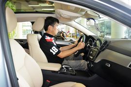 2015款奔驰GLE400 4MATIC运动SUV