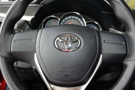 2016款丰田雷凌 1.6G手动精英版