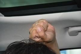 后排头部空间