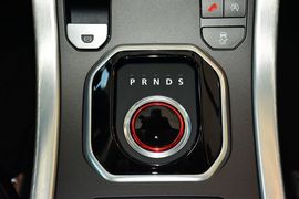 2016款路虎揽胜极光2.0T SE智耀版