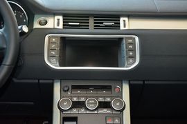 2016款路虎揽胜极光2.0T SE智耀版