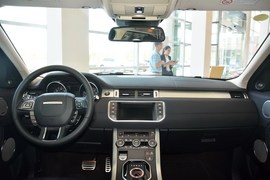 2016款路虎揽胜极光2.0T SE智耀版