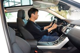 2016款路虎揽胜极光2.0T SE智耀版
