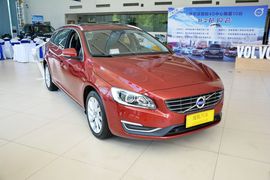 2016款沃尔沃V60 2.0T T5智逸版