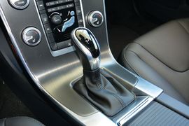 2016款沃尔沃V60 2.0T T5智逸版