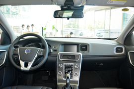 2016款沃尔沃V60 2.0T T5智逸版