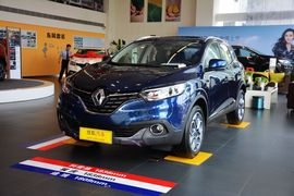 2016款雷诺科雷嘉2.0L两驱尊贵版