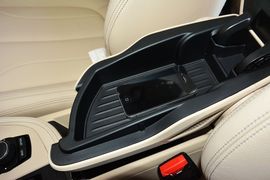 2016款华晨宝马X1 sDrive 18Li豪华型