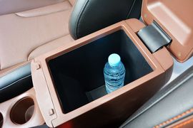 2016款东风风行景逸X5 1.6L手动尊享型