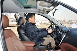 2016款东风风行景逸X5 1.6L手动尊享型