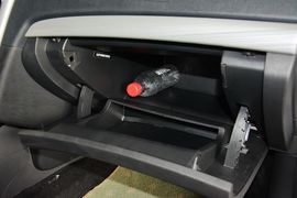 2016款东风风行景逸S50 1.6L CVT尊享型