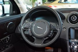 2016款捷豹XJL 3.0T四驱尊享商务版